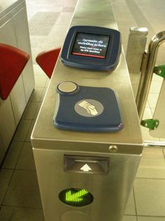 自動改札機